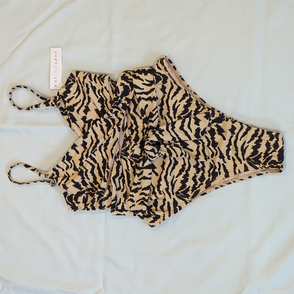 NWT Baltic Born Cyprus Animal Stripe One Piece Swimsuit M